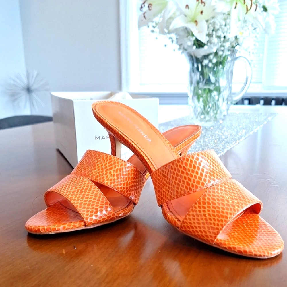 Marc Fisher Orange Snake Print Sandals 8M